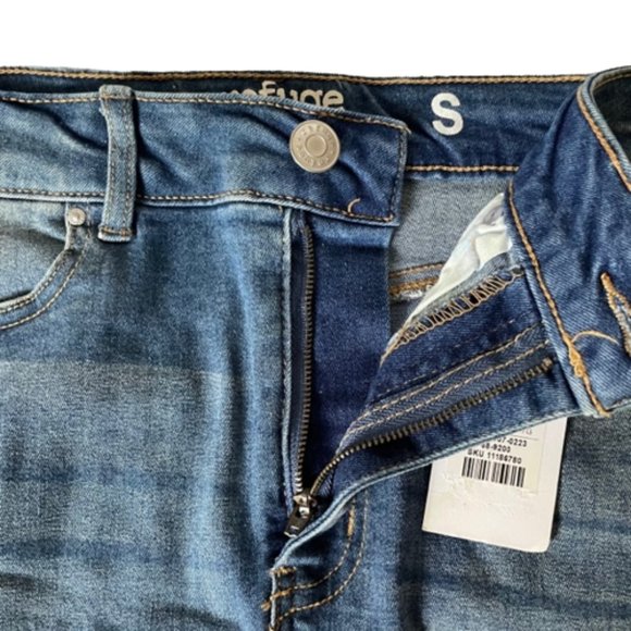 Distressed Stretch Denim Mini Skirt with Pockets. Refuge Sizes S. M. NWT - Picture 3 of 4